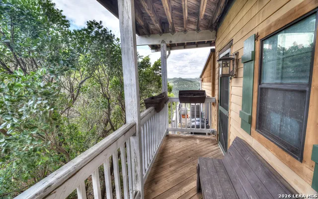 982 Skyview Ln Camp Wood, TX 78833