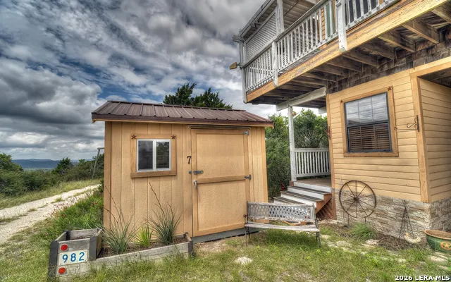 982 Skyview Ln Camp Wood, TX 78833