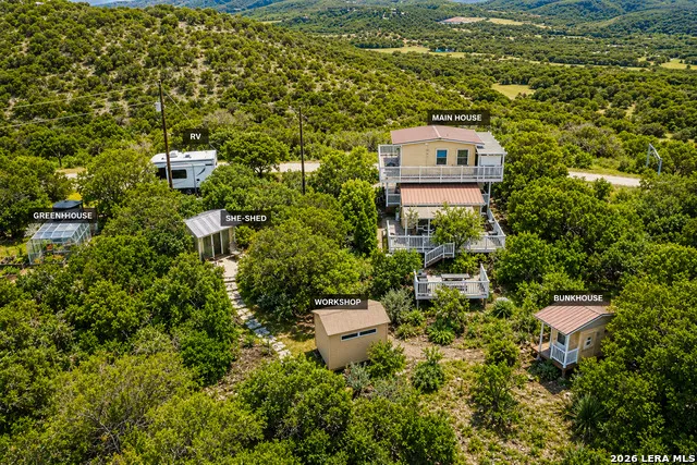 982 Skyview Ln Camp Wood, TX 78833