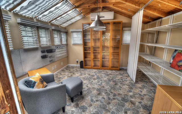 982 Skyview Ln Camp Wood, TX 78833