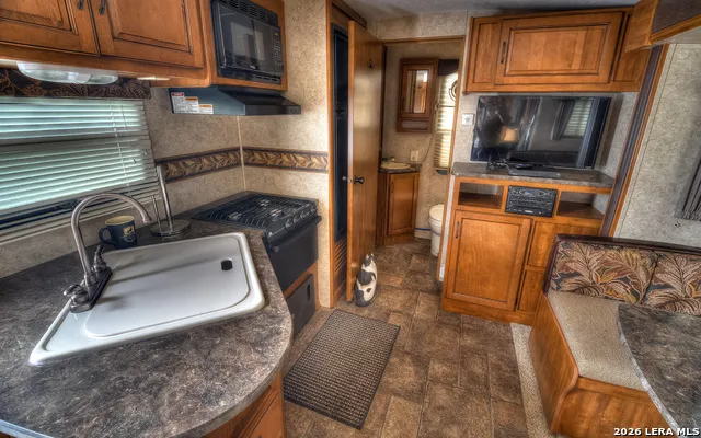 982 Skyview Ln Camp Wood, TX 78833