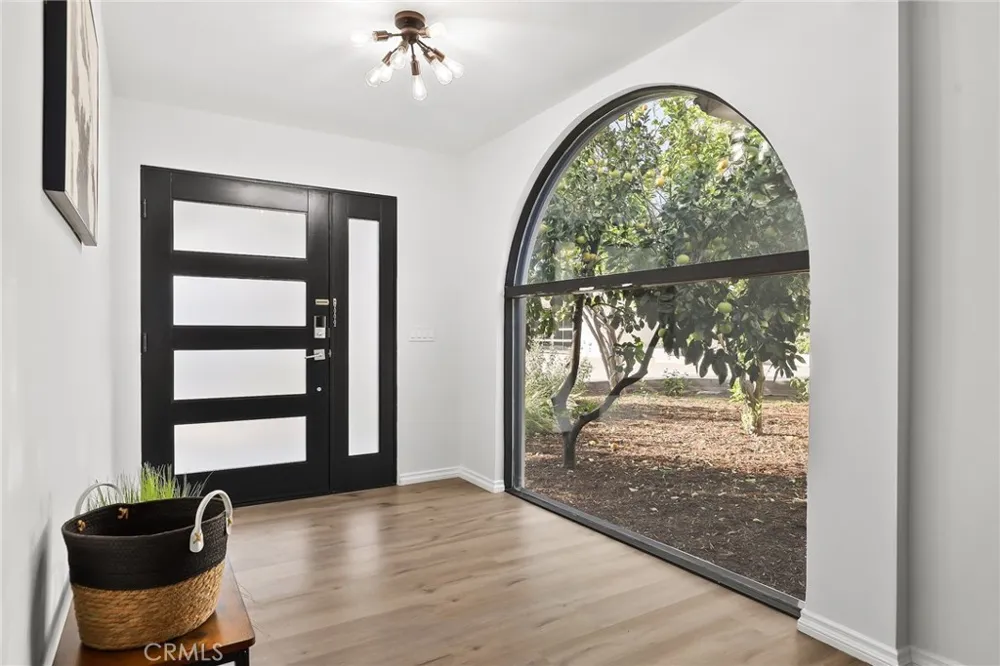 10000 Amestoy Avenue Northridge, CA 91325