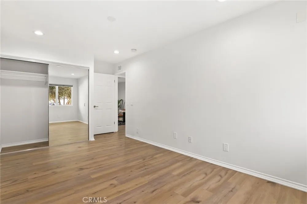 10000 Amestoy Avenue Northridge, CA 91325