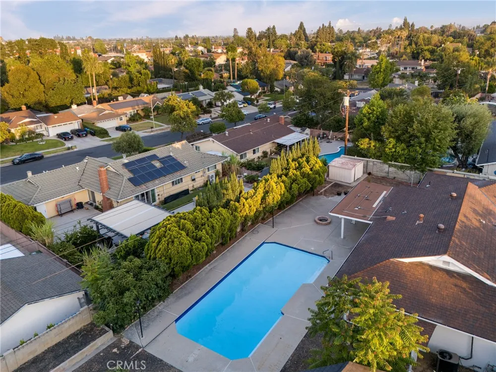 10000 Amestoy Avenue Northridge, CA 91325