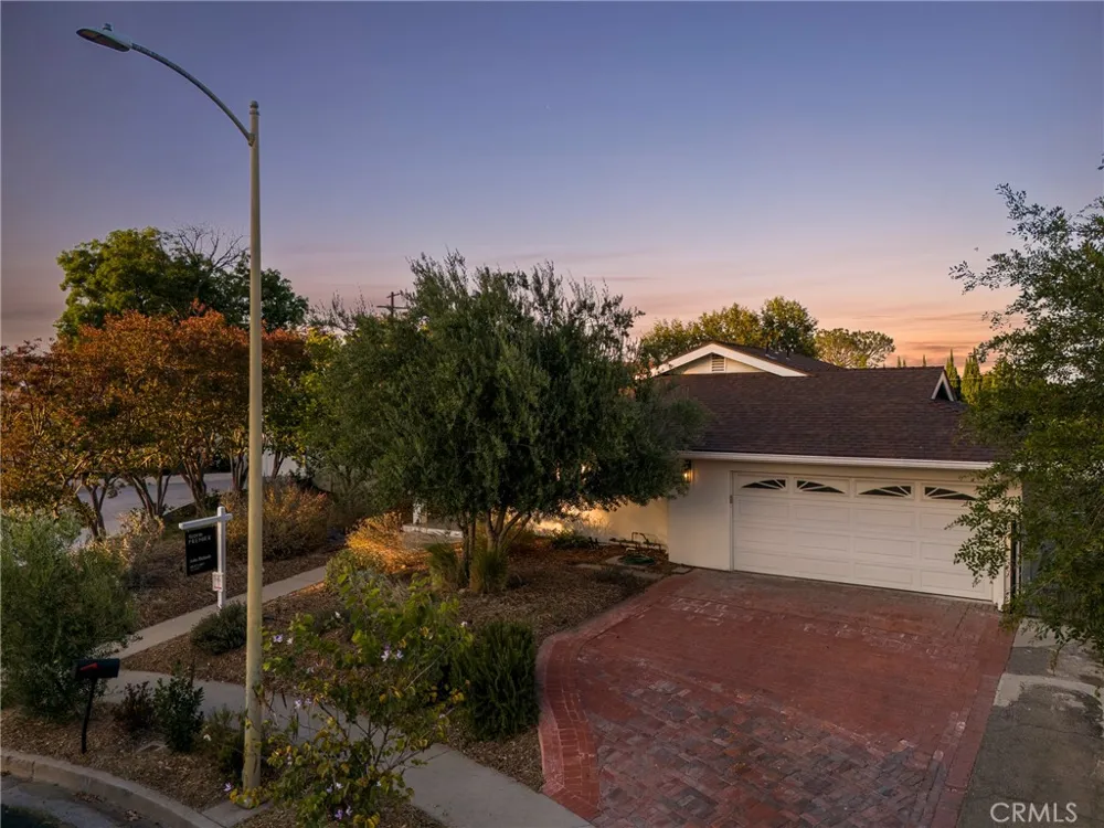10000 Amestoy Avenue Northridge, CA 91325