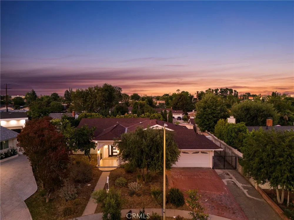 10000 Amestoy Avenue Northridge, CA 91325