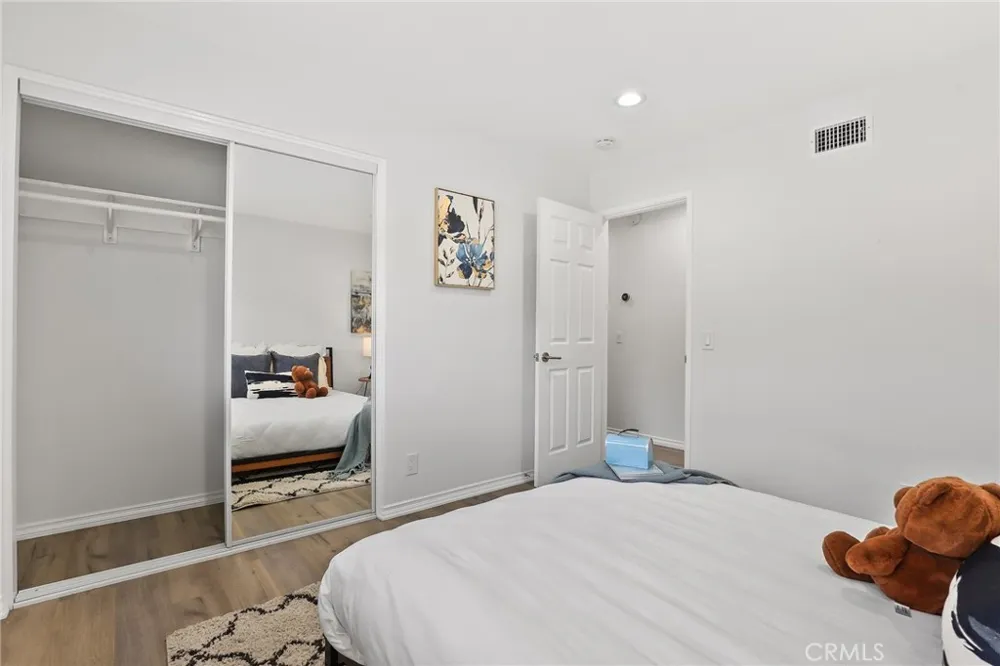 10000 Amestoy Avenue Northridge, CA 91325