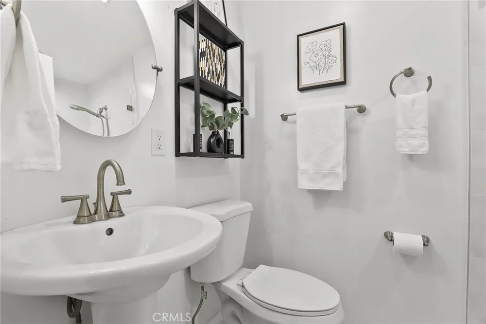 10000 Amestoy Avenue Northridge, CA 91325