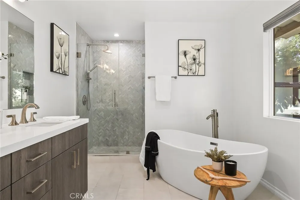 10000 Amestoy Avenue Northridge, CA 91325