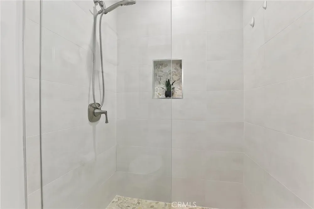 10000 Amestoy Avenue Northridge, CA 91325