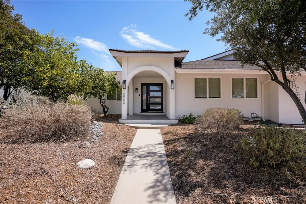 10000 Amestoy Avenue Northridge, CA 91325