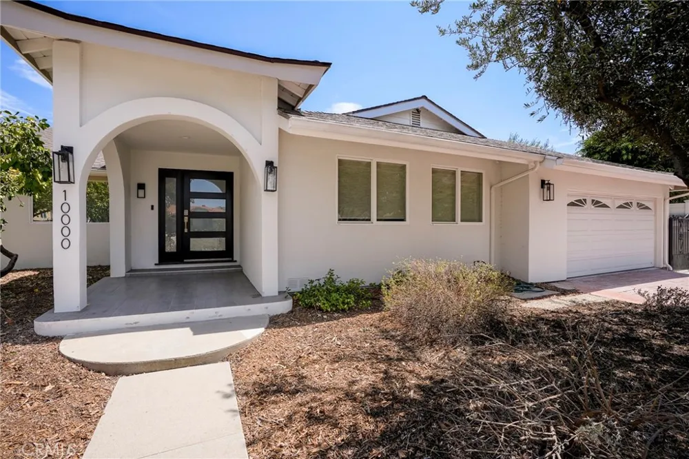 10000 Amestoy Avenue Northridge, CA 91325