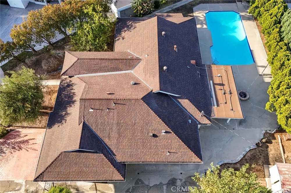 10000 Amestoy Avenue Northridge, CA 91325