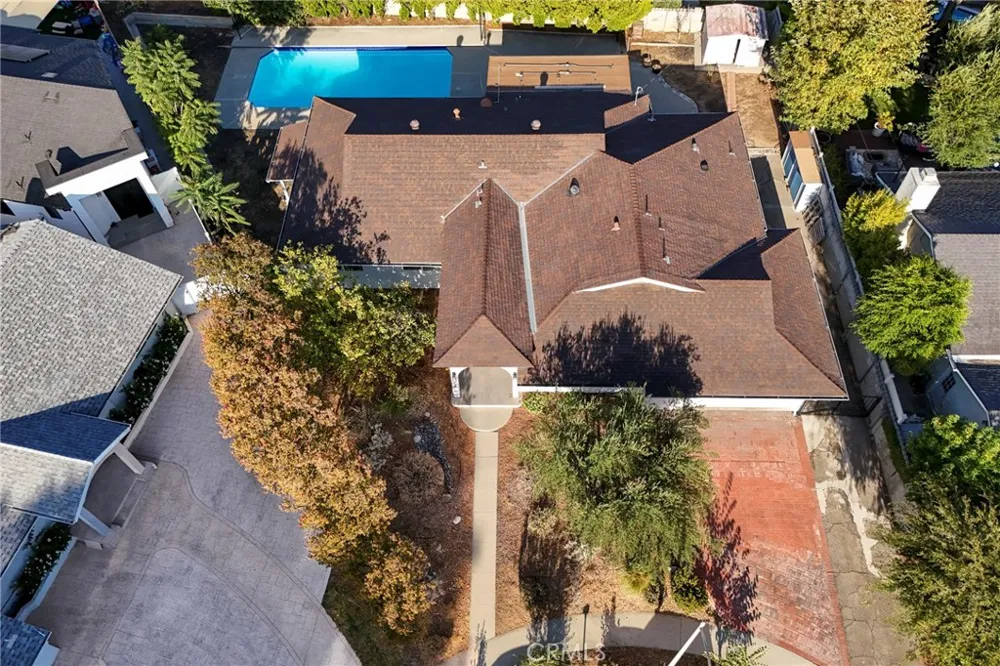 10000 Amestoy Avenue Northridge, CA 91325