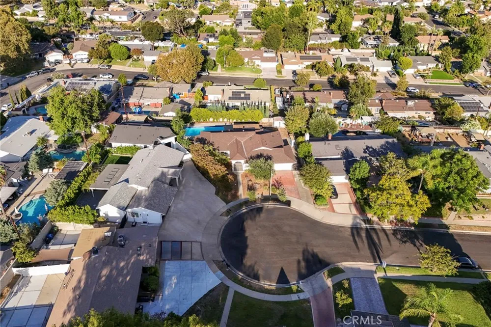 10000 Amestoy Avenue Northridge, CA 91325