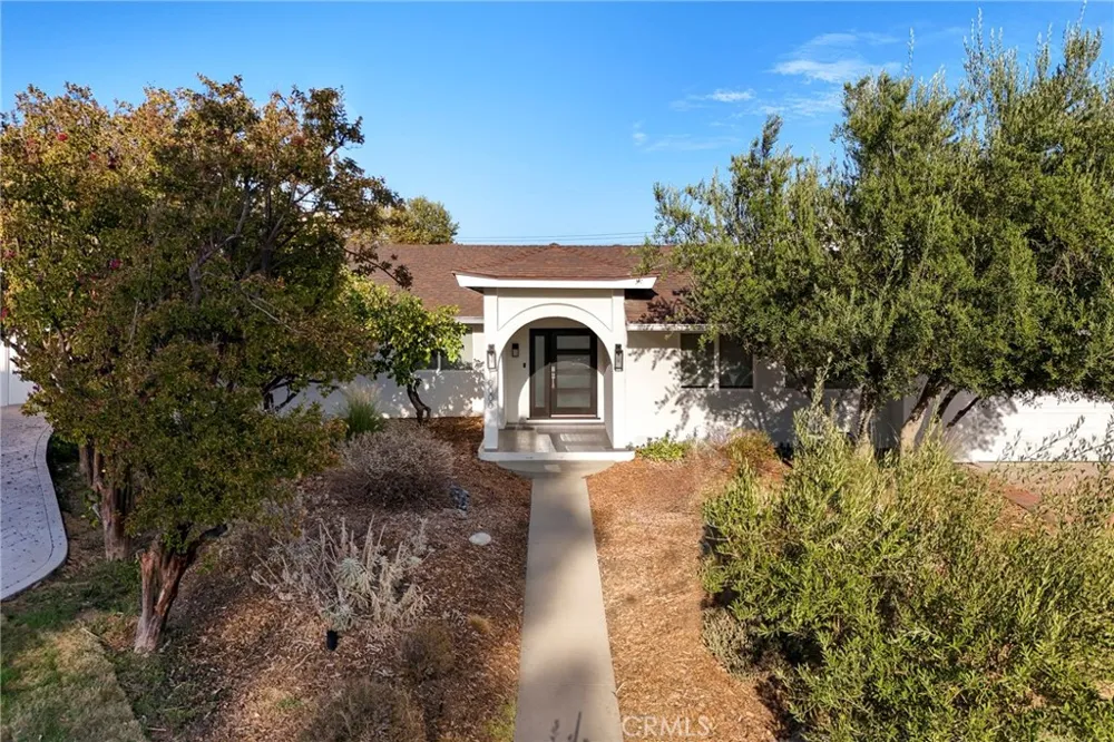 10000 Amestoy Avenue Northridge, CA 91325
