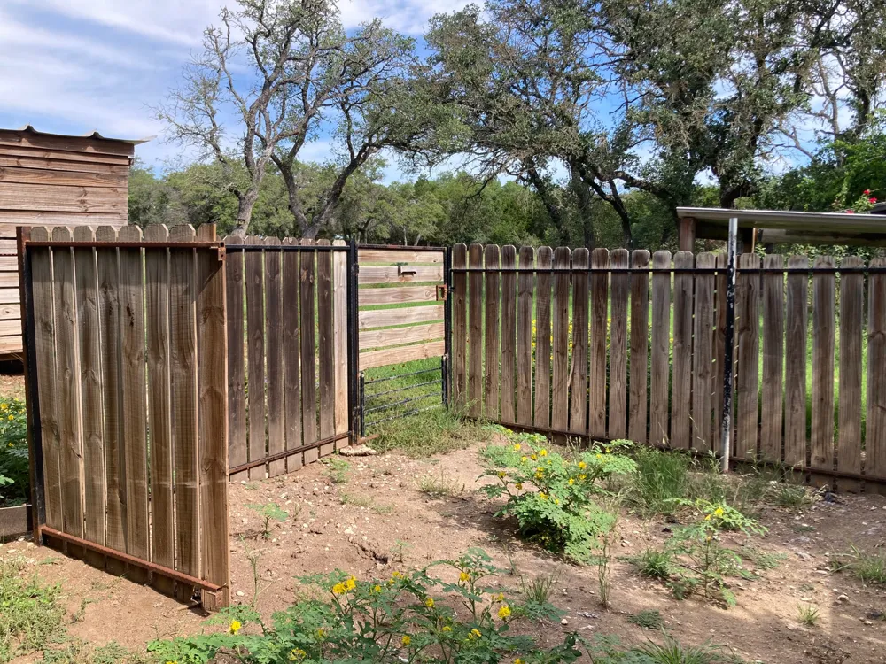 1050 Harmon Hills Road Dripping Springs, TX 78620