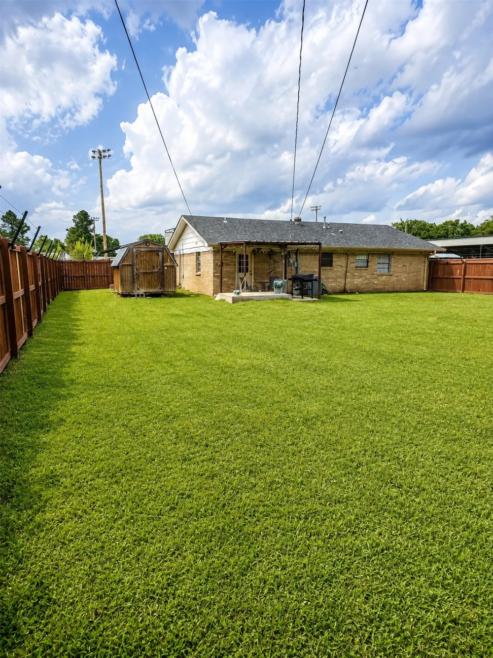 413 Stanton Calera, OK 74730