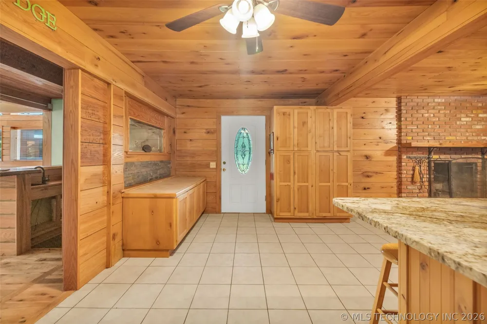 207 Gary Drive Vinita, OK 74301