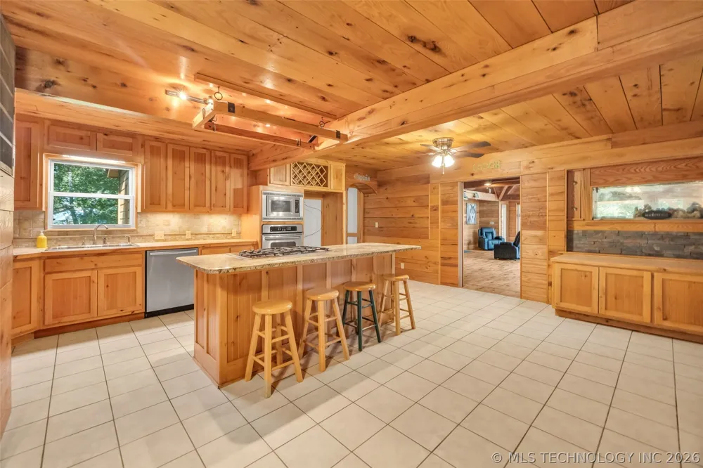 207 Gary Drive Vinita, OK 74301