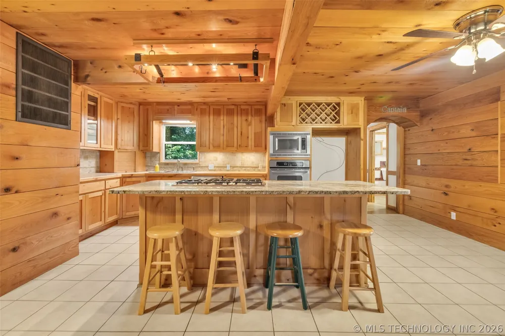 207 Gary Drive Vinita, OK 74301