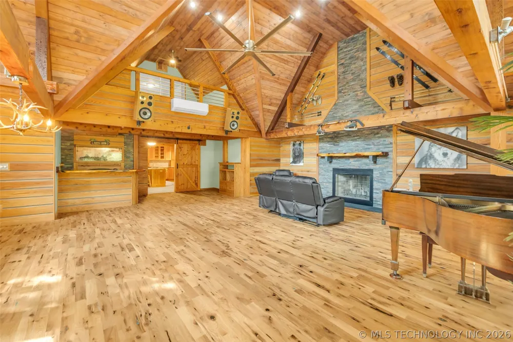 207 Gary Drive Vinita, OK 74301
