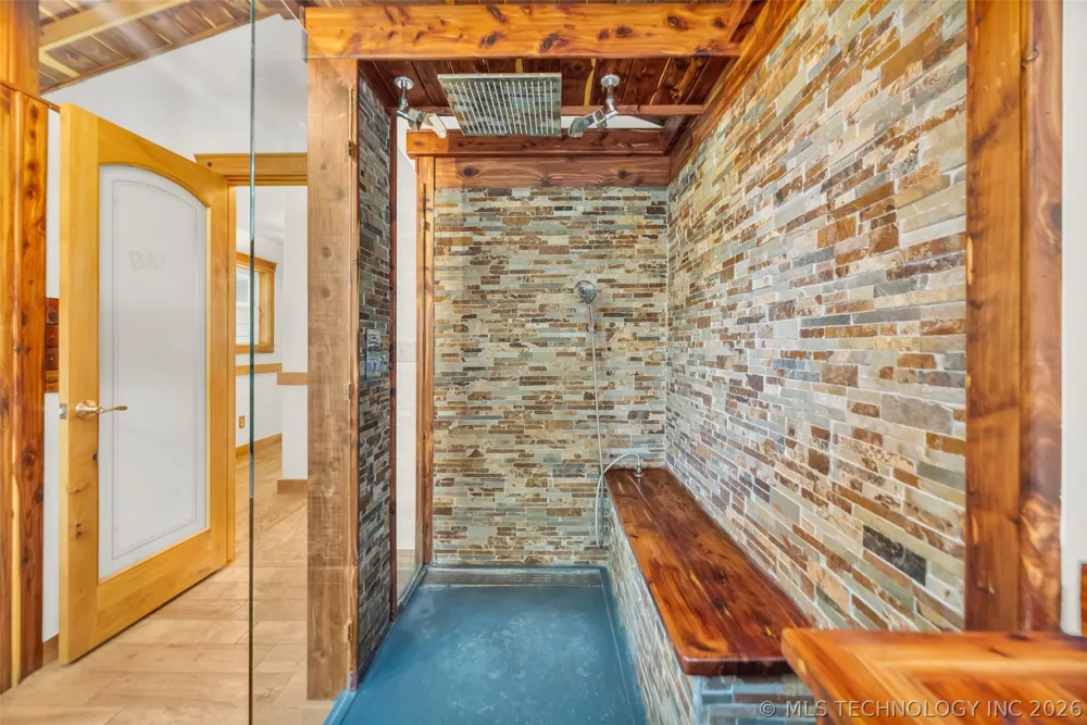 207 Gary Drive Vinita, OK 74301