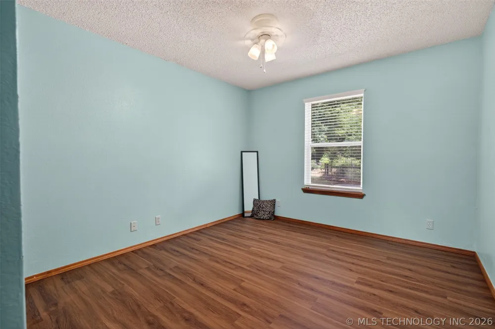1259 Peninsula Drive Cleveland, OK 74020