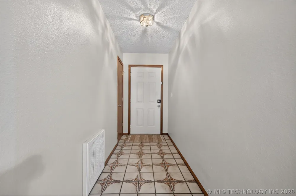 1259 Peninsula Drive Cleveland, OK 74020
