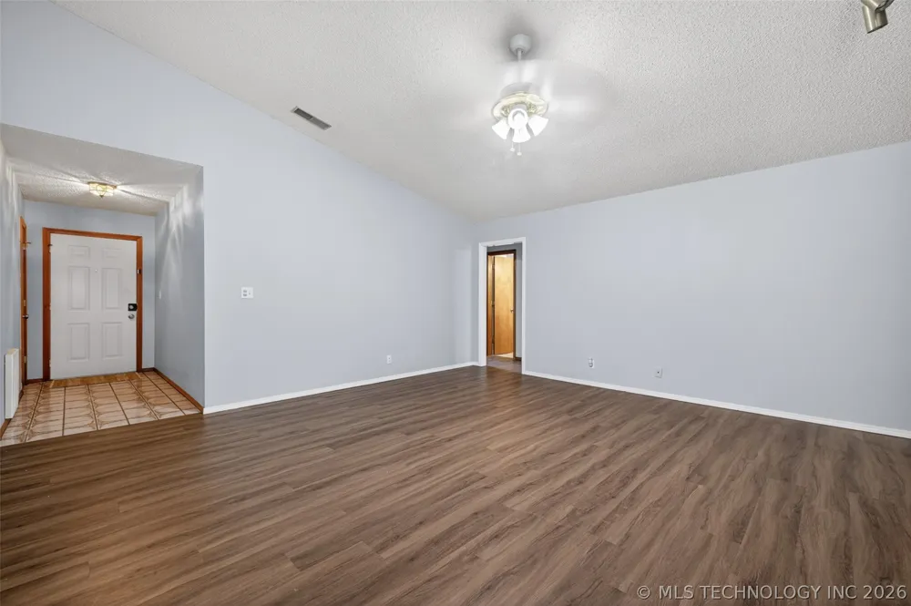 1259 Peninsula Drive Cleveland, OK 74020