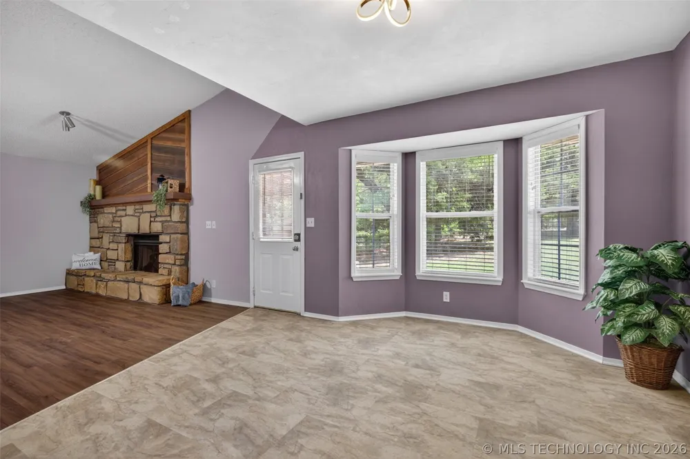 1259 Peninsula Drive Cleveland, OK 74020