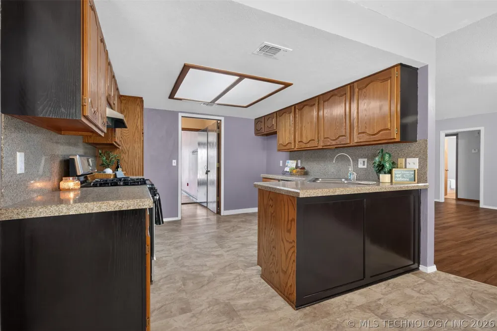 1259 Peninsula Drive Cleveland, OK 74020