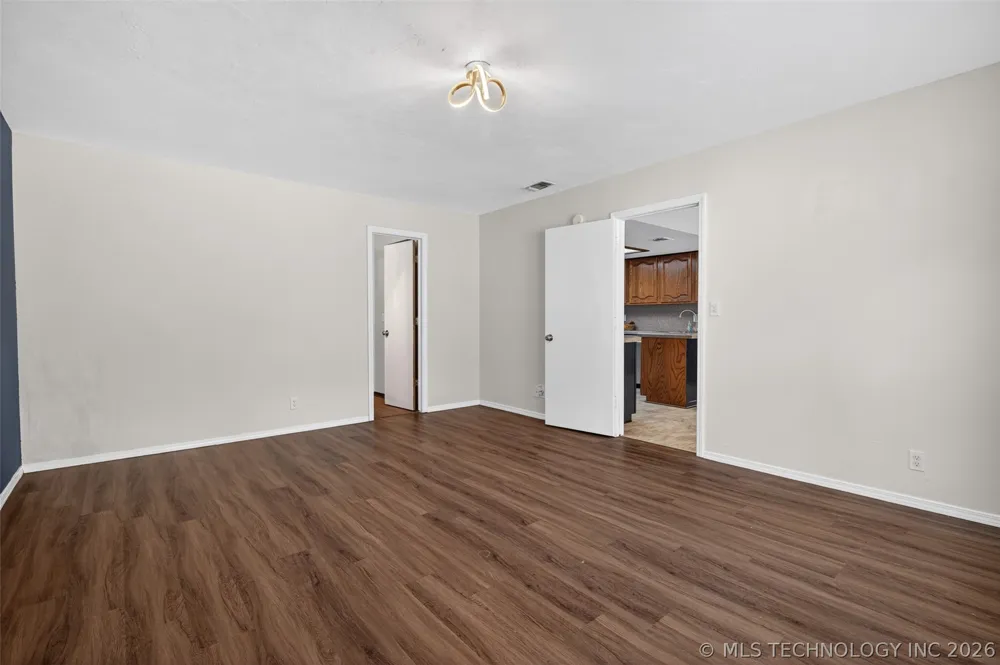 1259 Peninsula Drive Cleveland, OK 74020