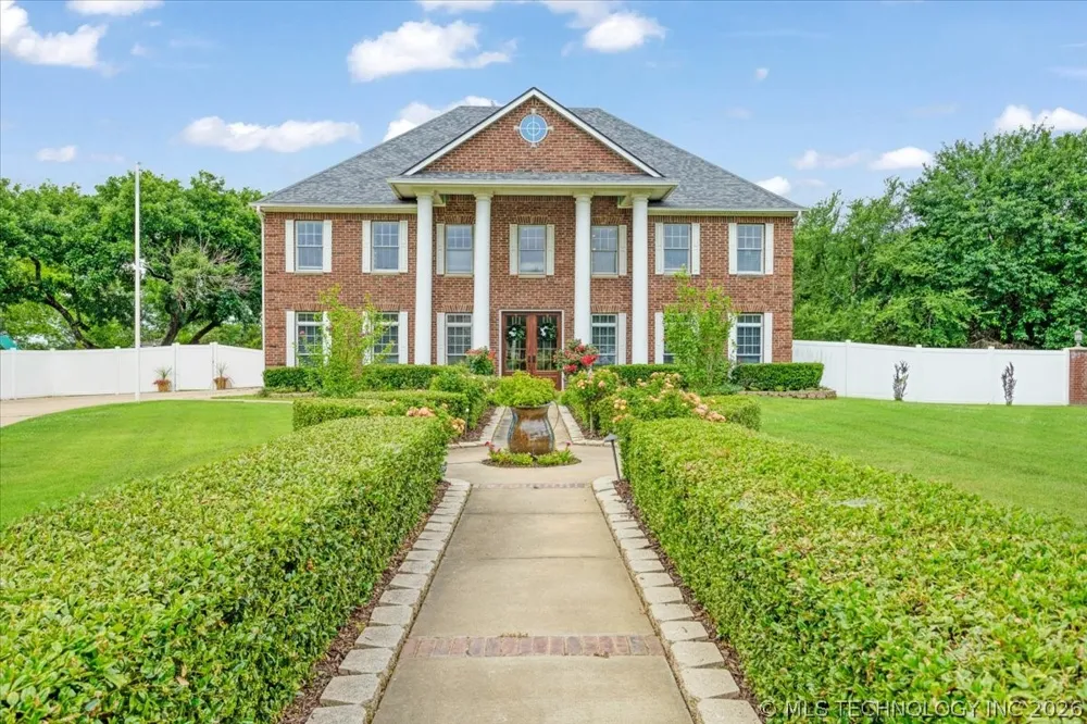 3419 Castle Court Durant, OK 74701