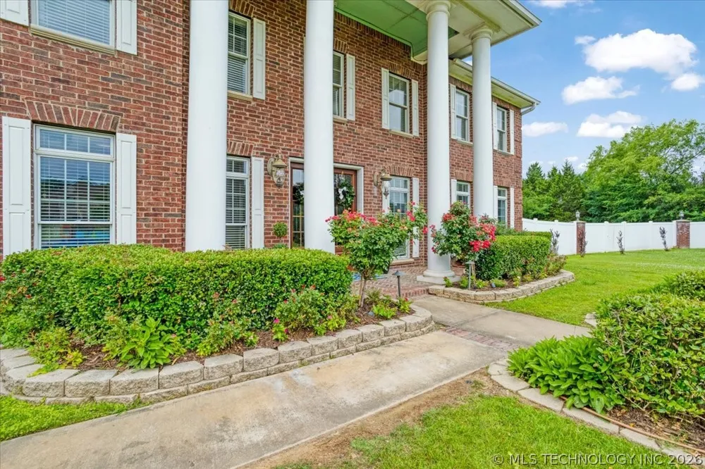 3419 Castle Court Durant, OK 74701