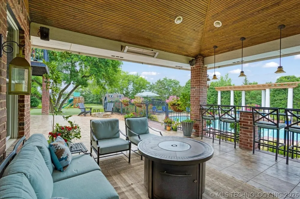 3419 Castle Court Durant, OK 74701