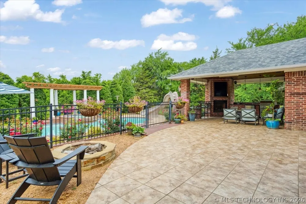 3419 Castle Court Durant, OK 74701