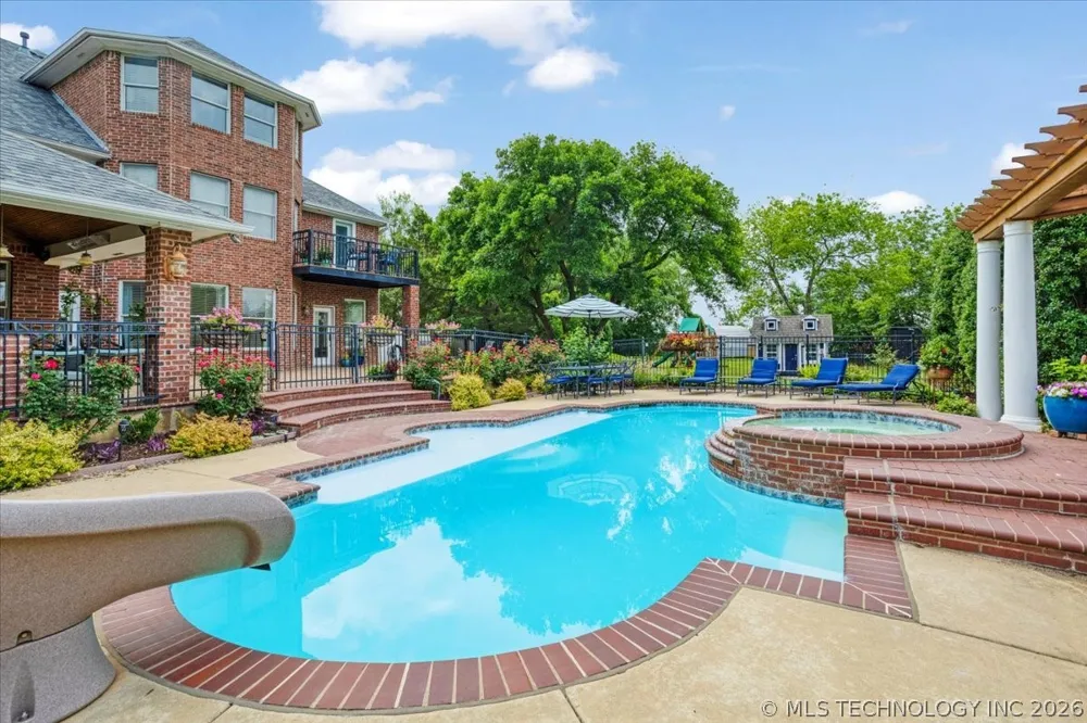 3419 Castle Court Durant, OK 74701