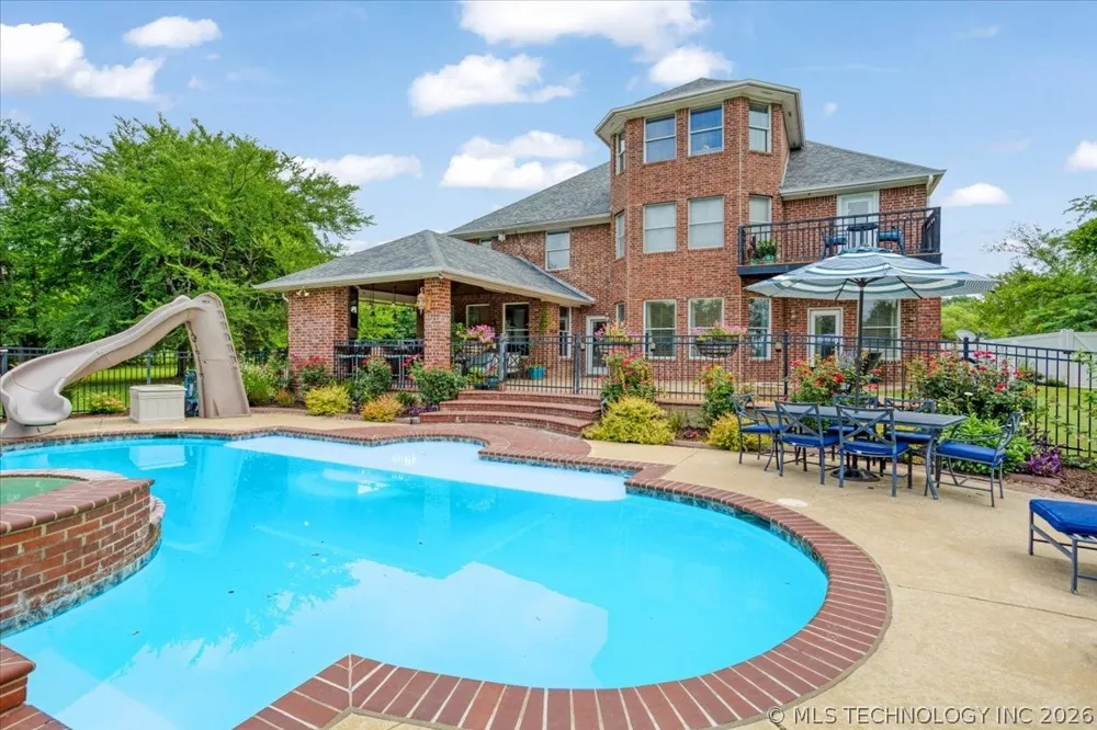3419 Castle Court Durant, OK 74701
