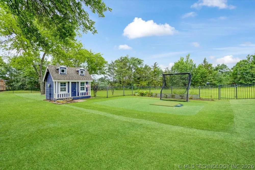 3419 Castle Court Durant, OK 74701