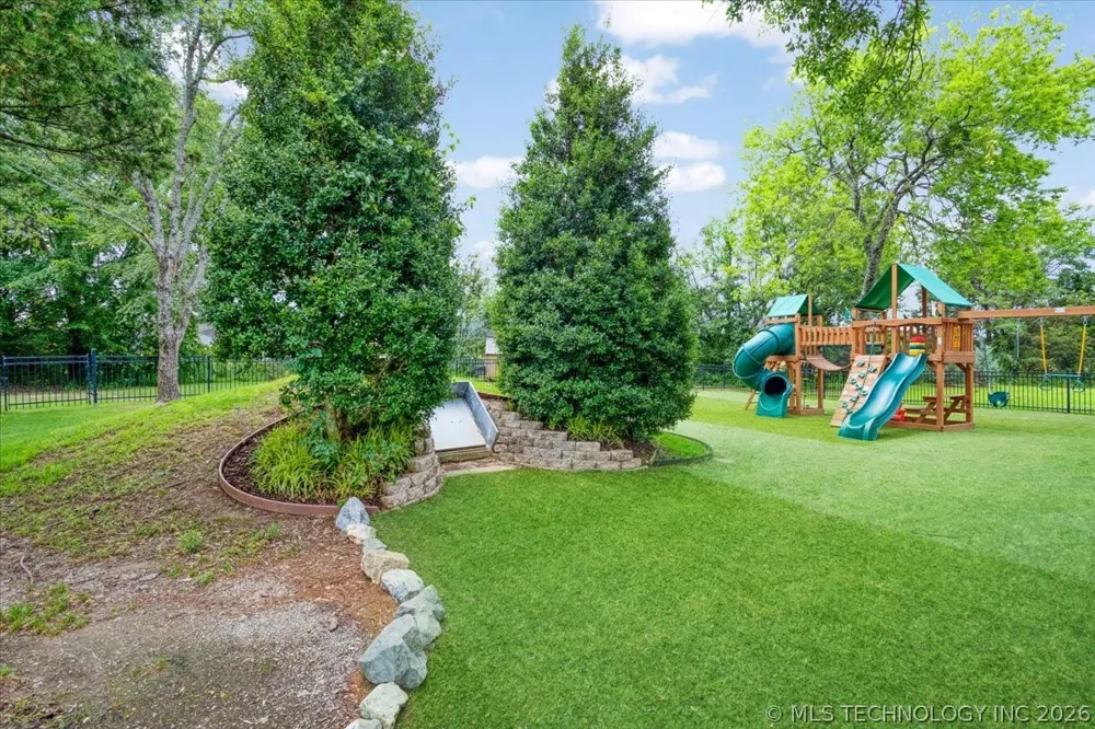 3419 Castle Court Durant, OK 74701