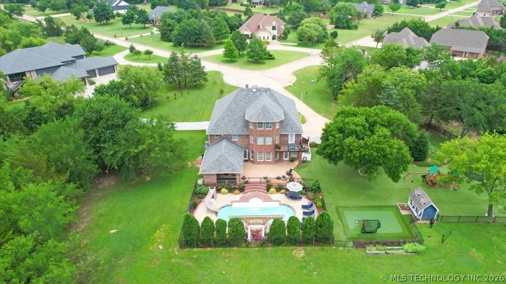 3419 Castle Court Durant, OK 74701