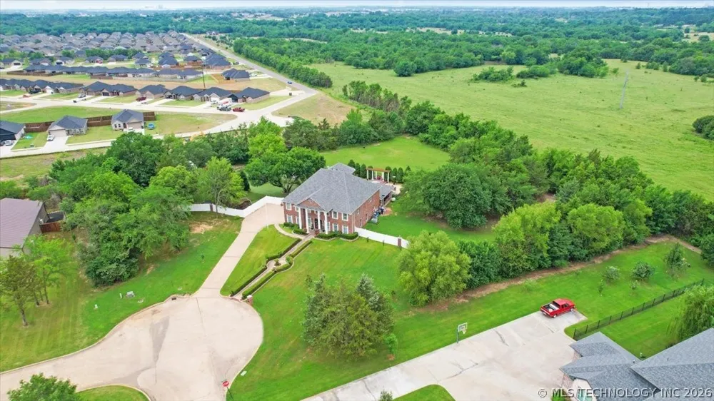 3419 Castle Court Durant, OK 74701
