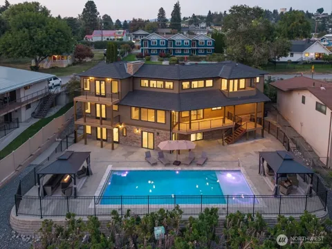 755 Wapato Way