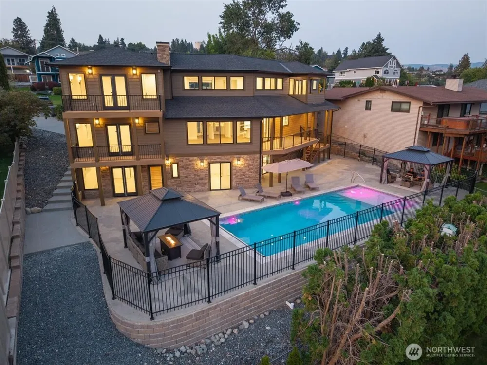 755 Wapato Way Manson, WA 98831