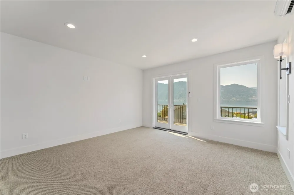 755 Wapato Way Manson, WA 98831