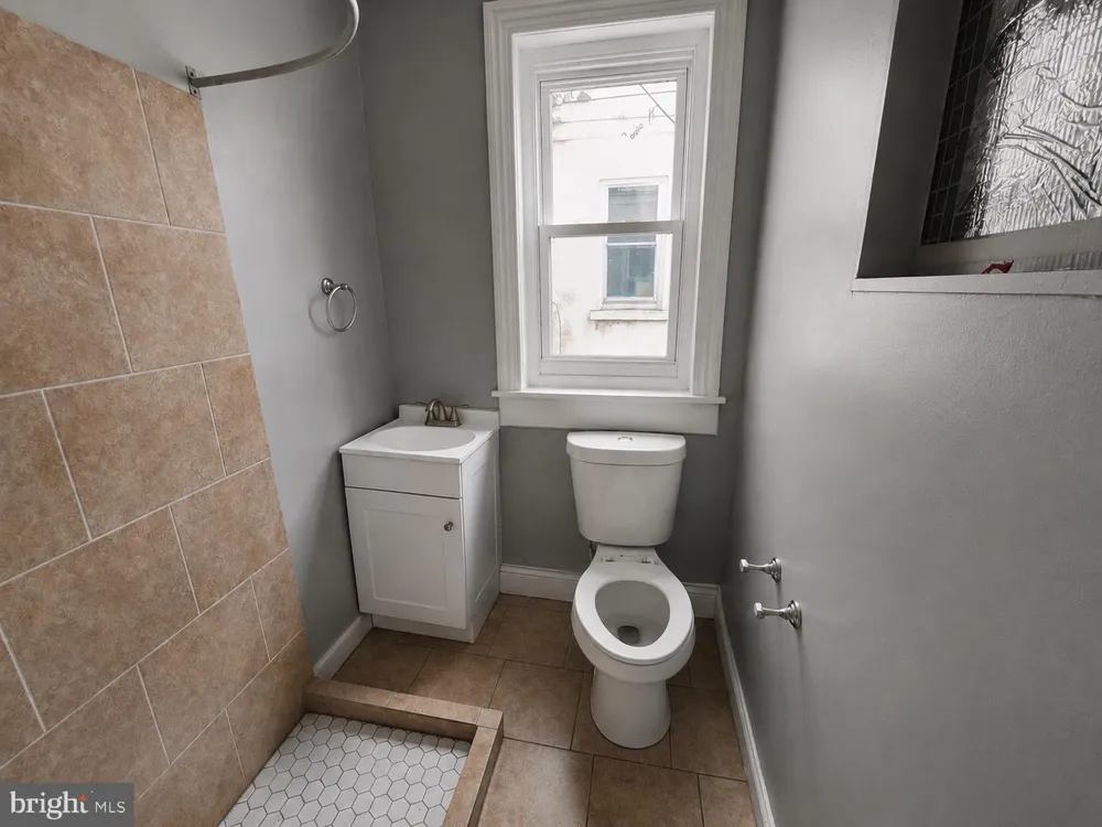 1424 MUHLENBERG STREET Reading, PA 19602