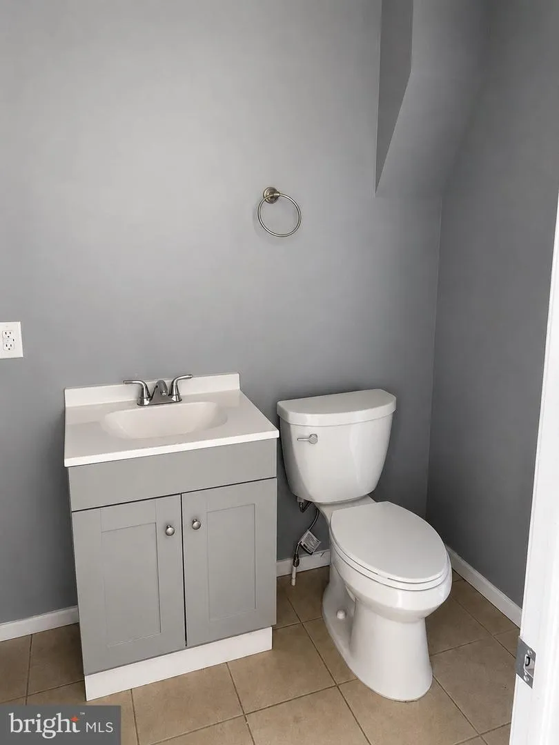 1424 MUHLENBERG STREET Reading, PA 19602