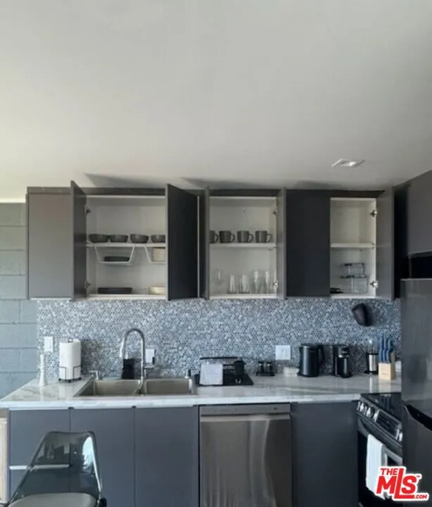 1433 Silvius Avenue San Pedro, CA 90731
