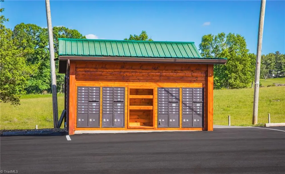 2524 Edmonds #55 Galax, VA 24333